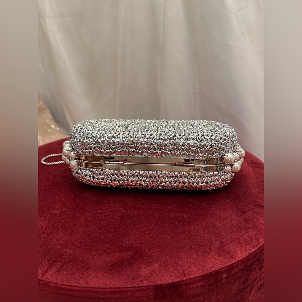 BTB Los Angeles Amelie Metallic Clutch in Silver REVOLVE PEARL PURSE - Picture 7 of 9